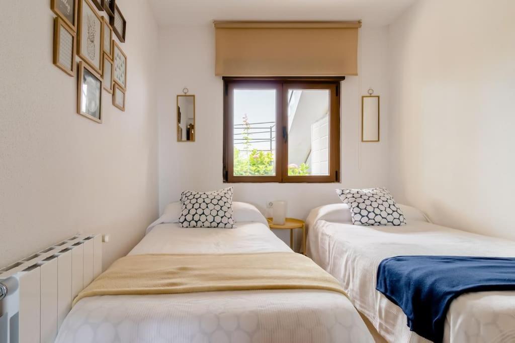 Casa De Las Flores - Apartamento Con Jardin Privado Frente A La Playa De Comillas Exterior photo