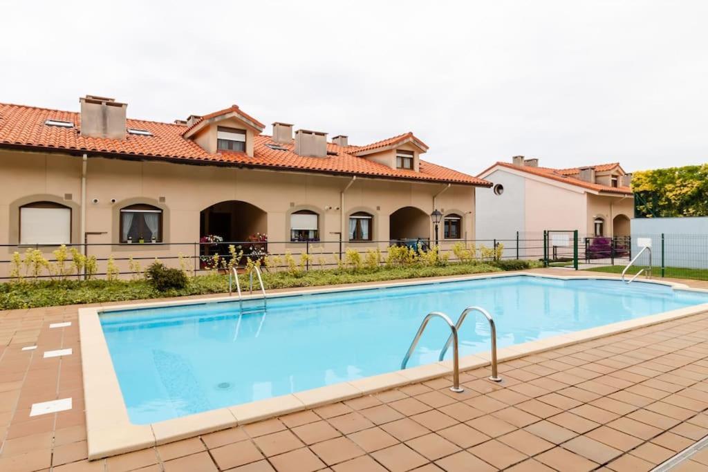 Casa De Las Flores - Apartamento Con Jardin Privado Frente A La Playa De Comillas Exterior photo